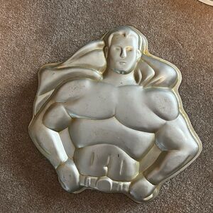 1977 vintage Wilton Superman cake pan.